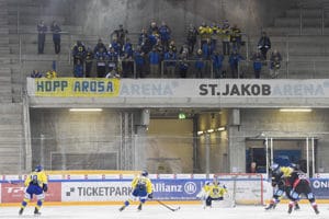 Ein Teil der Arosa-Fans in der Basler St. Jakob-Arena (Foto: sast-photos.com / Sandro Stutz).
