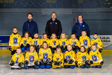 Gruppenbild 2023/2024 Hockeyschule | © Foto: Foto Homberger Arosa